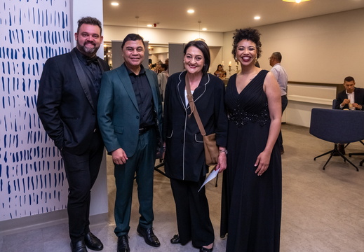 Kaleidoscope   (212)